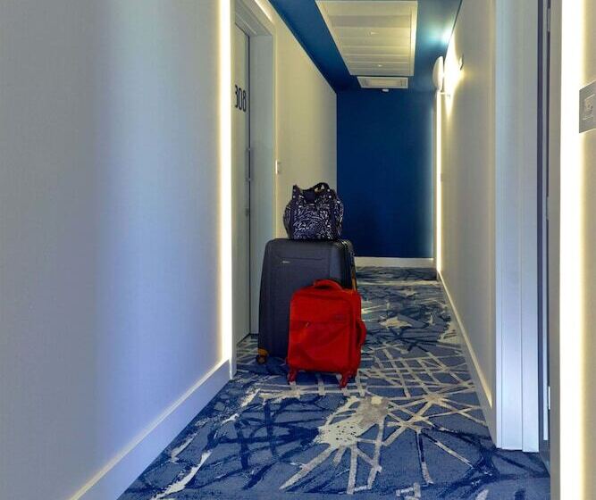 בית מלון כפרי Fly Deco