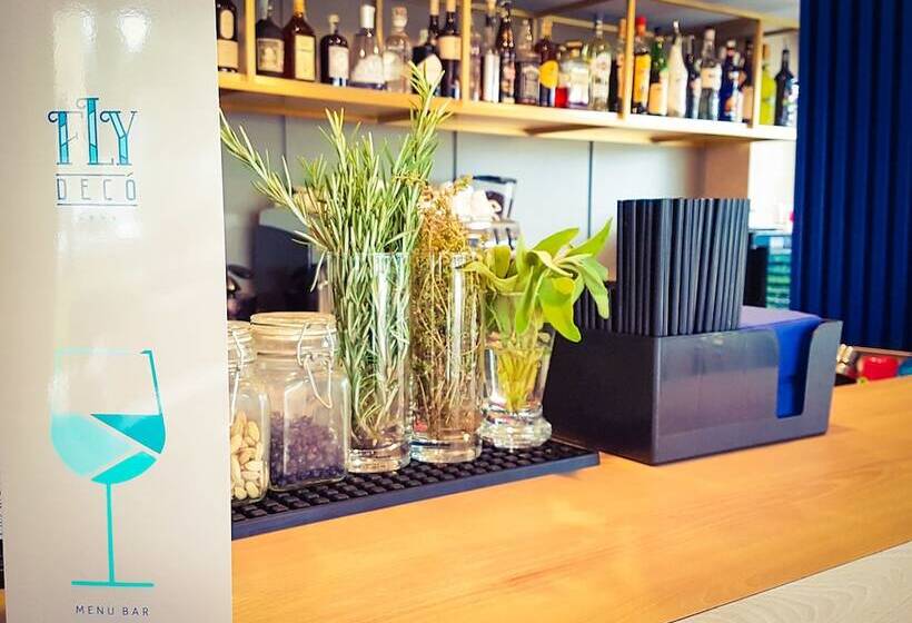 בית מלון כפרי Fly Deco