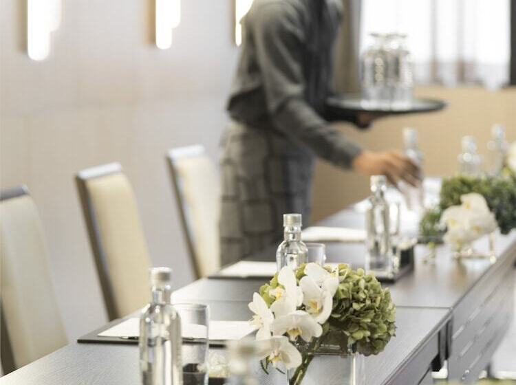 Four Seasons Hotel Bengaluru At Embassy One