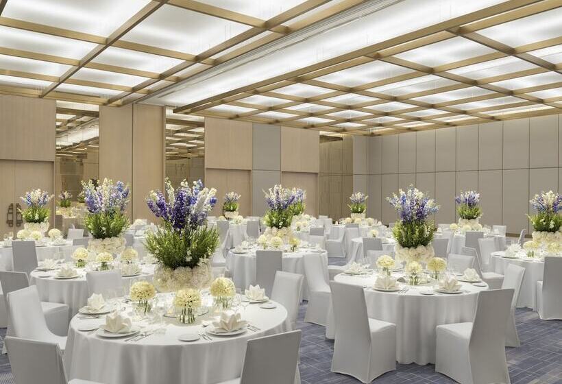 Four Seasons Hotel Bengaluru At Embassy One