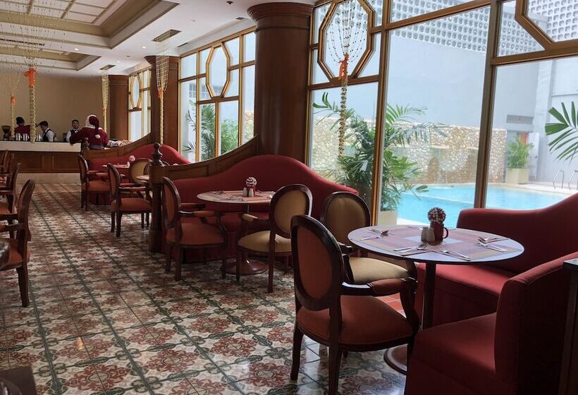 Отель Manila Prince