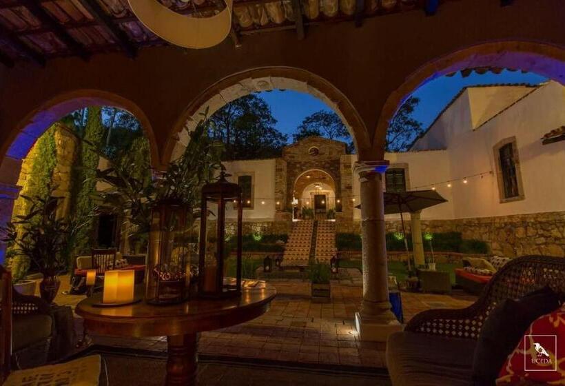 فندق Real De Piedra