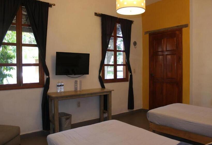 فندق Real De Piedra