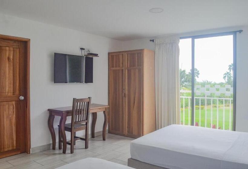 Отель Santa Isabel