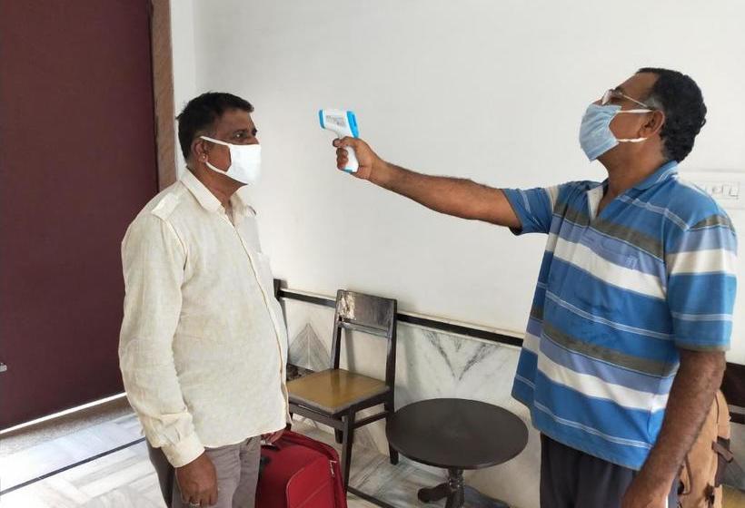 펜션 Abhay Villas Guest House