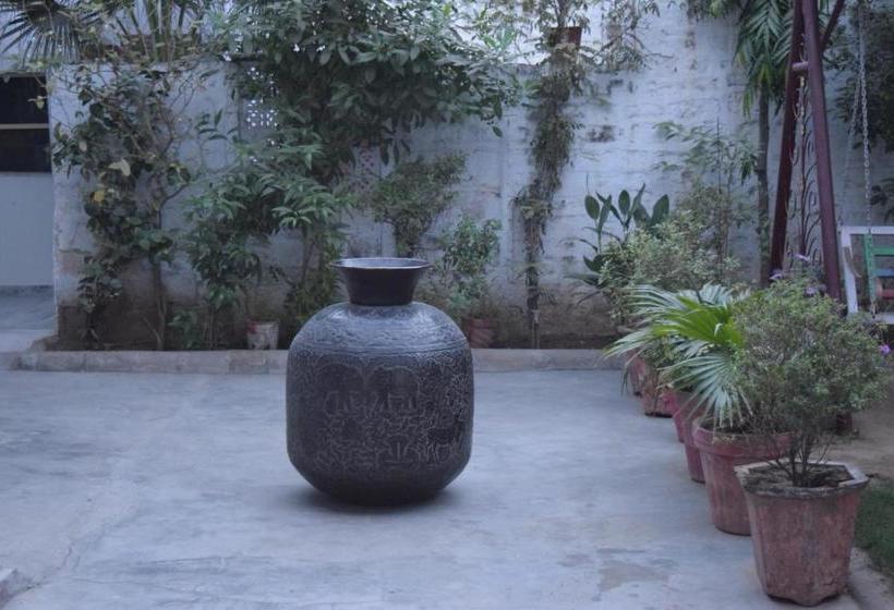 펜션 Abhay Villas Guest House