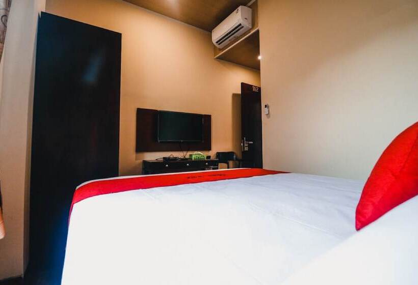 Pensão Reddoorz Near Halim Perdanakusuma 3