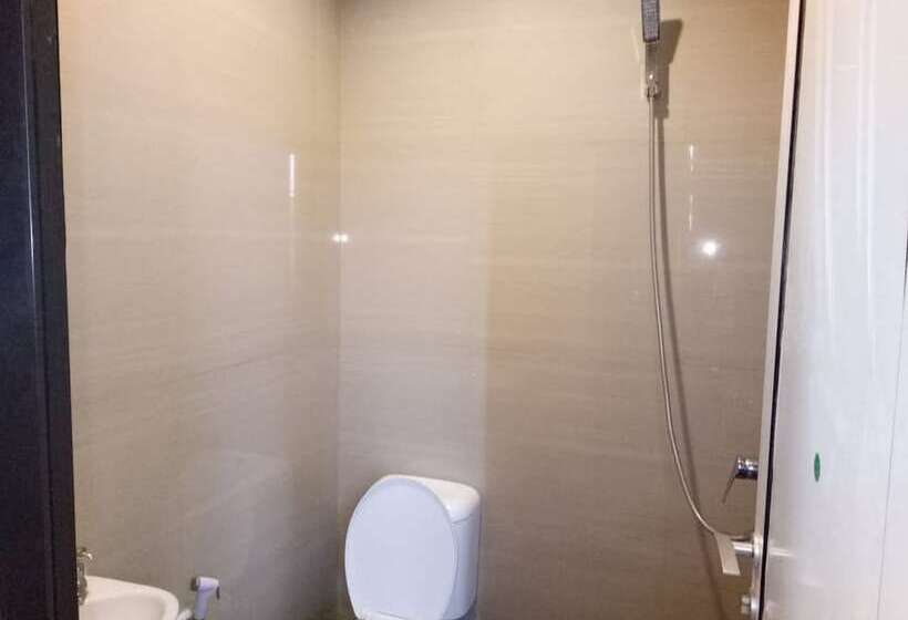 Пансион Reddoorz @ Raya Ngagel 2