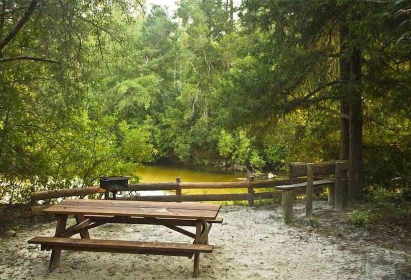 منتجع Coldwater Gardens