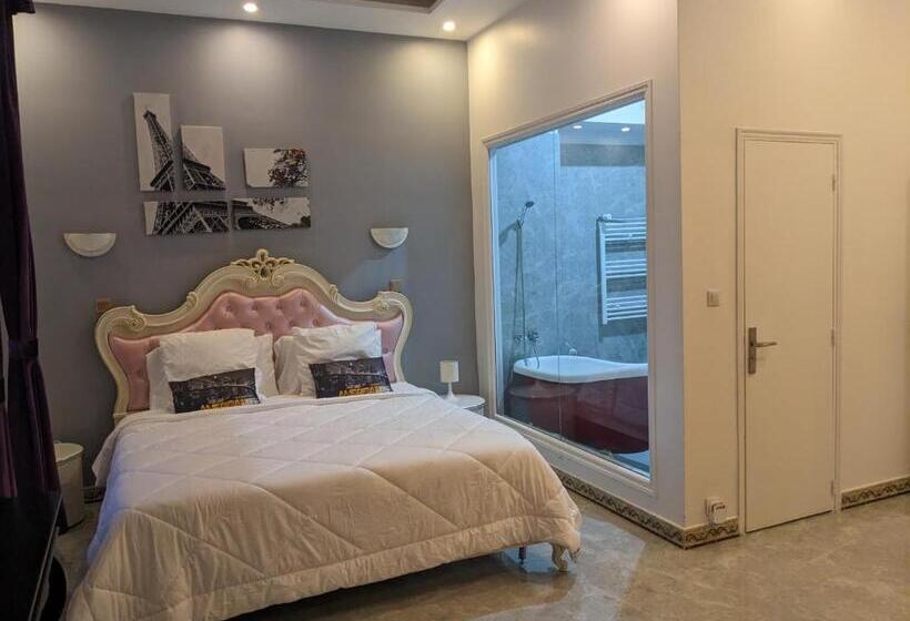 ベッドアンドブレックファースト Château De La Rocherie