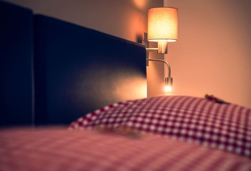 בית מלון כפרי Am Dalwigker Tor