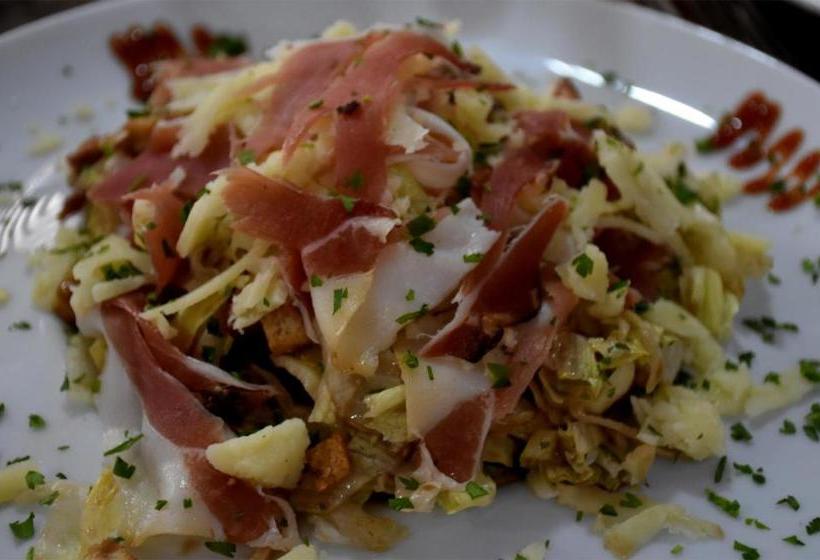 هتل And Winery Lozar