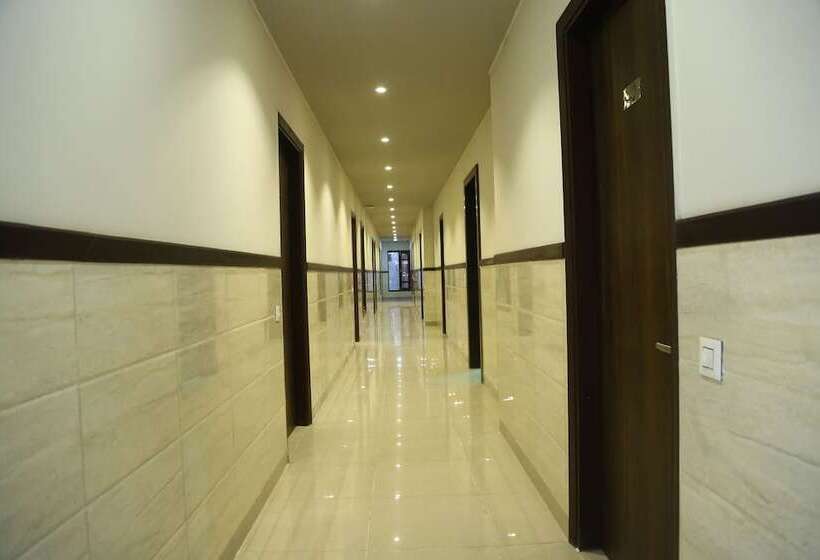 酒店 Bhumi Residency