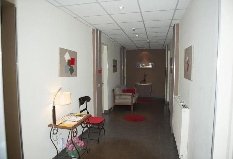 Отель Du Palais