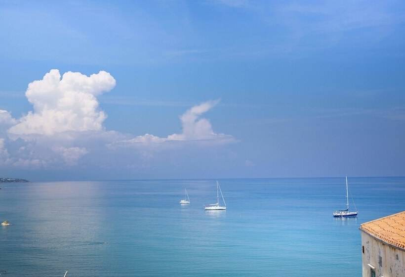 Ossuna Bay Hotel Boutique