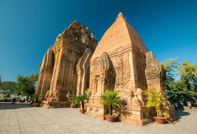 پانسیون Gis Hotel Nha Trang & Motorbike Rental