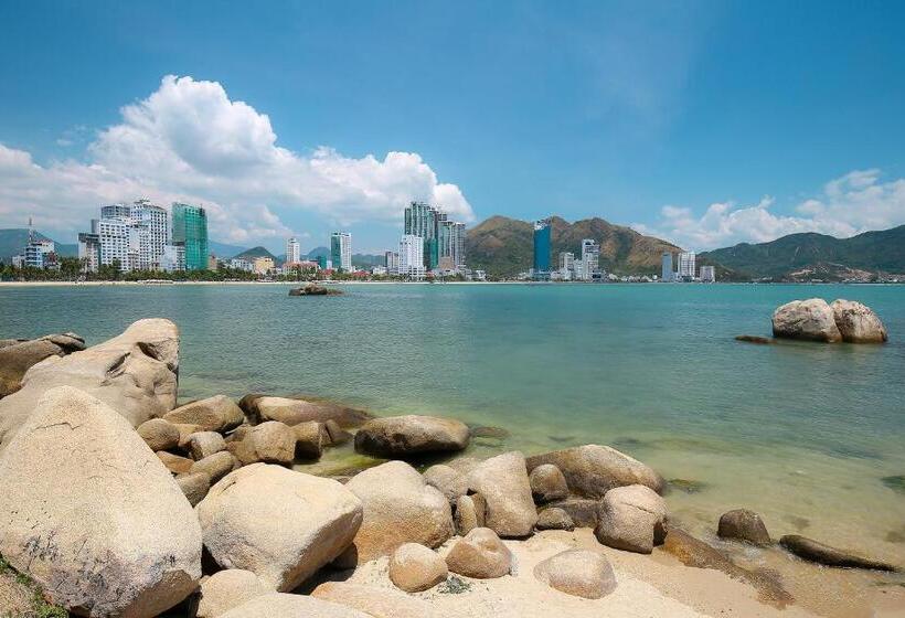 پانسیون Gis Hotel Nha Trang & Motorbike Rental