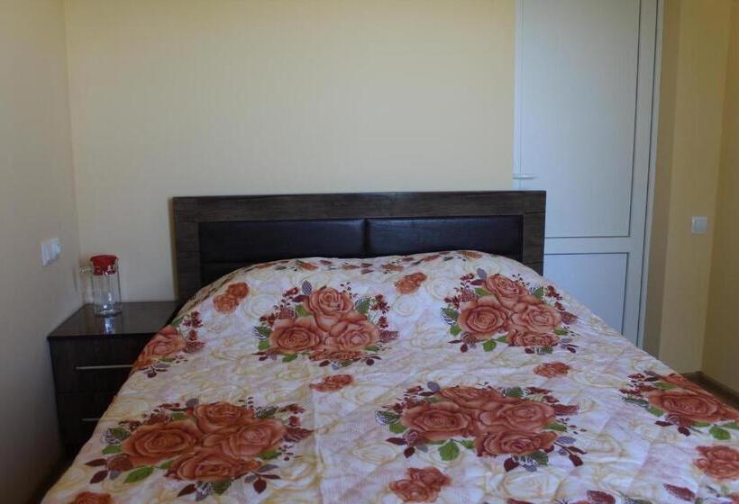 پانسیون Guesthouse Kiko