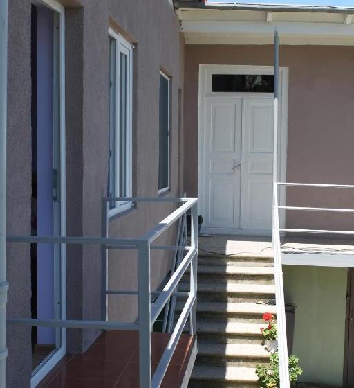 پانسیون Guesthouse Kiko