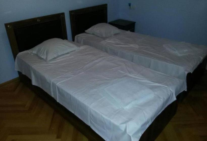 پانسیون Guesthouse Kiko