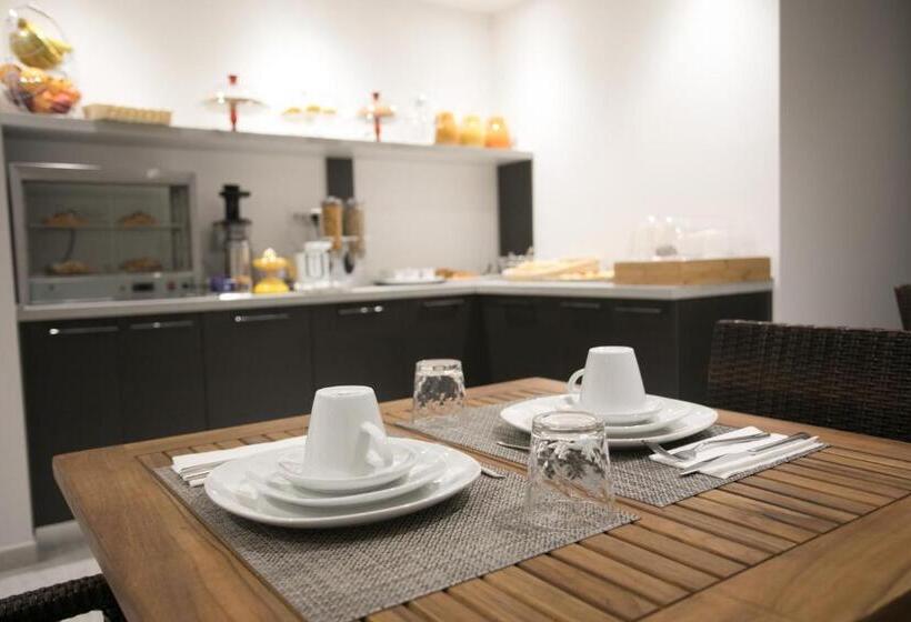 بنسيون Tropea Luxury & Charm