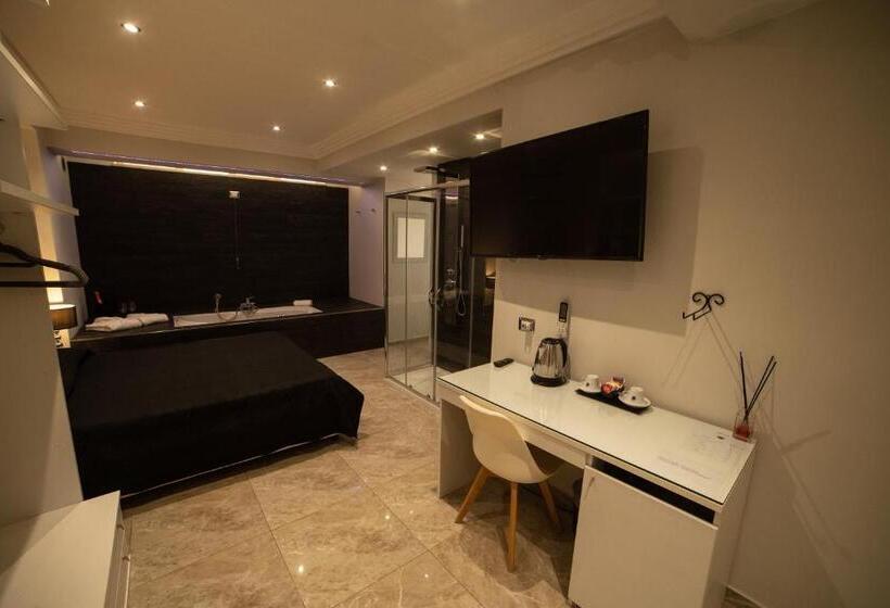 بنسيون Tropea Luxury & Charm