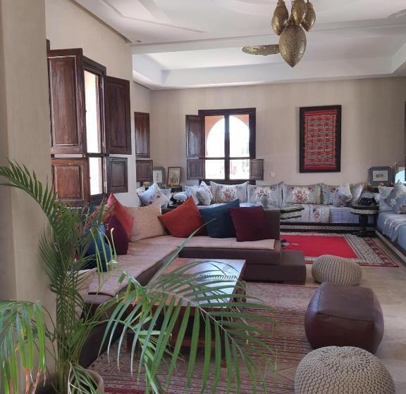 پانسیون Villa Diaf Johanne