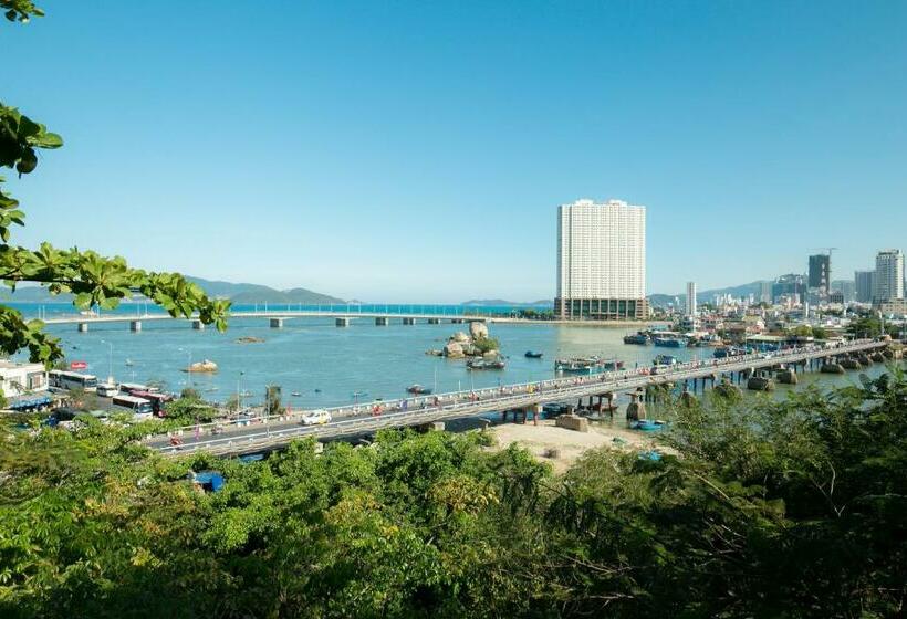 پانسیون Gis Hotel Nha Trang & Motorbike Rental