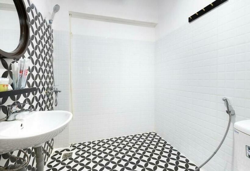 پانسیون Gis Hotel Nha Trang & Motorbike Rental