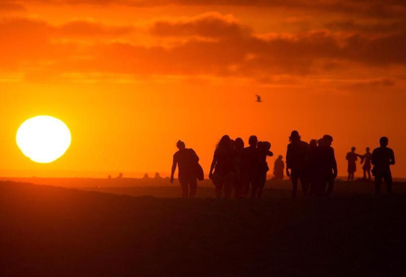 Progress Outdoor Surf Hostel