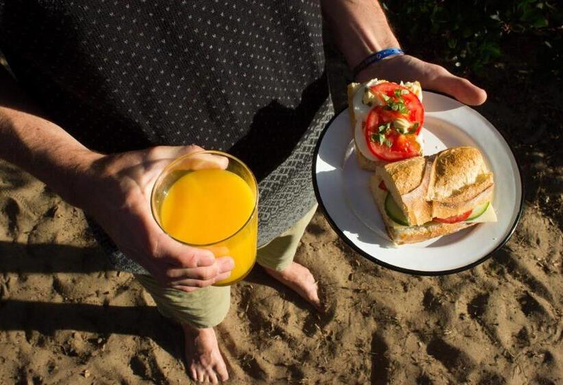 Progress Outdoor Surf Hostel