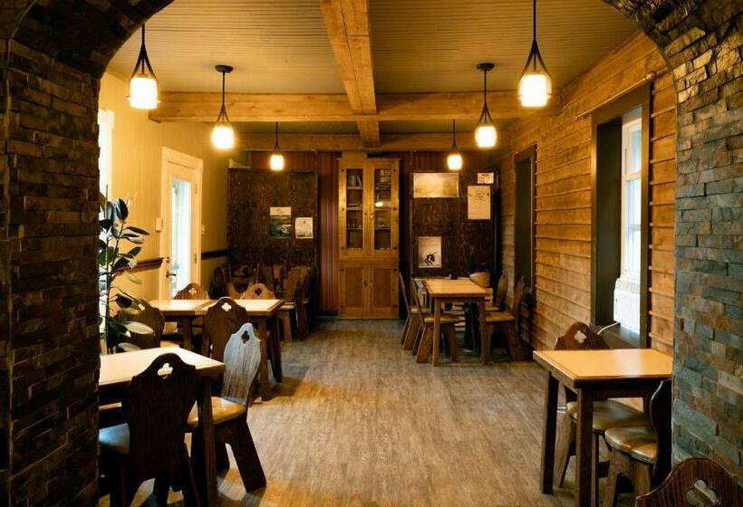 ユースホステル Chez Casimir