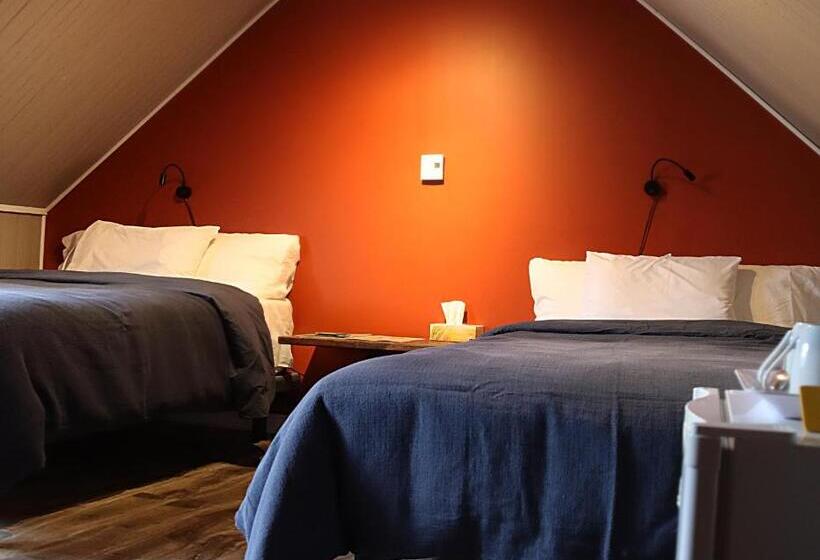 ユースホステル Chez Casimir