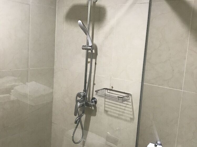 هاستل Gin Lon Lake Motel