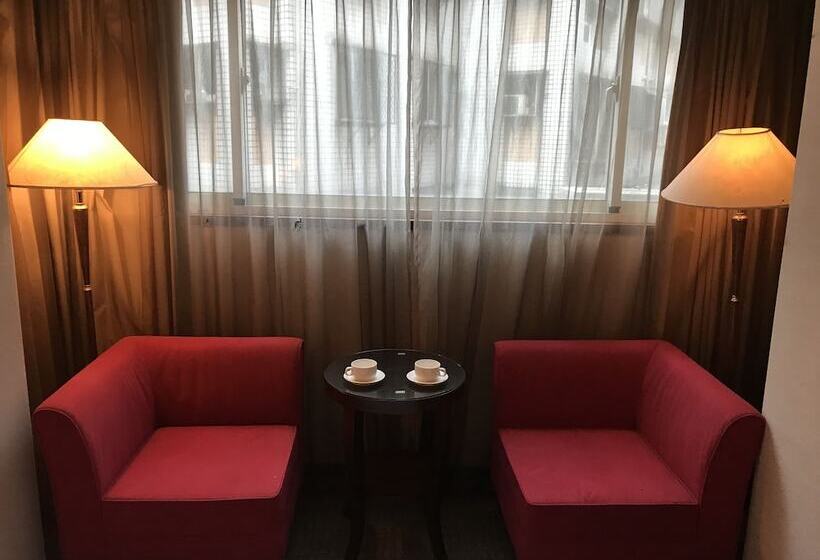 هاستل Gin Lon Lake Motel