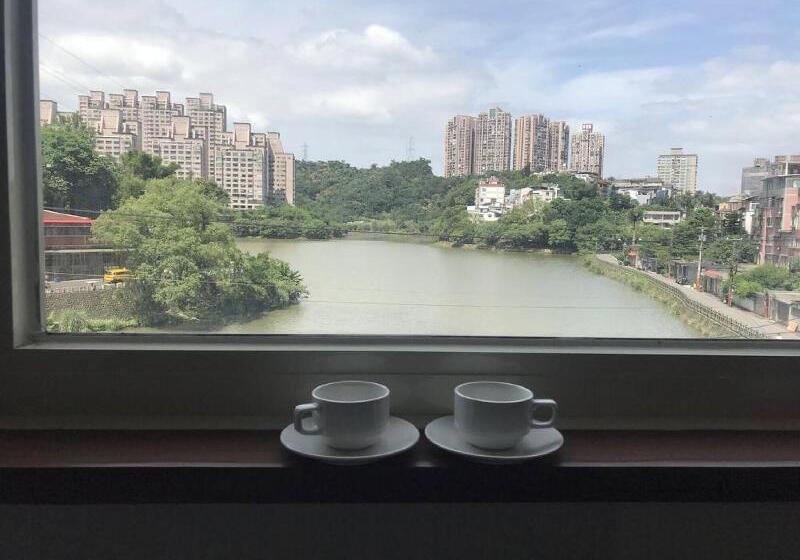 هاستل Gin Lon Lake Motel