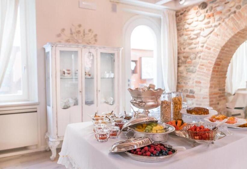 민박 Regia Rosetta