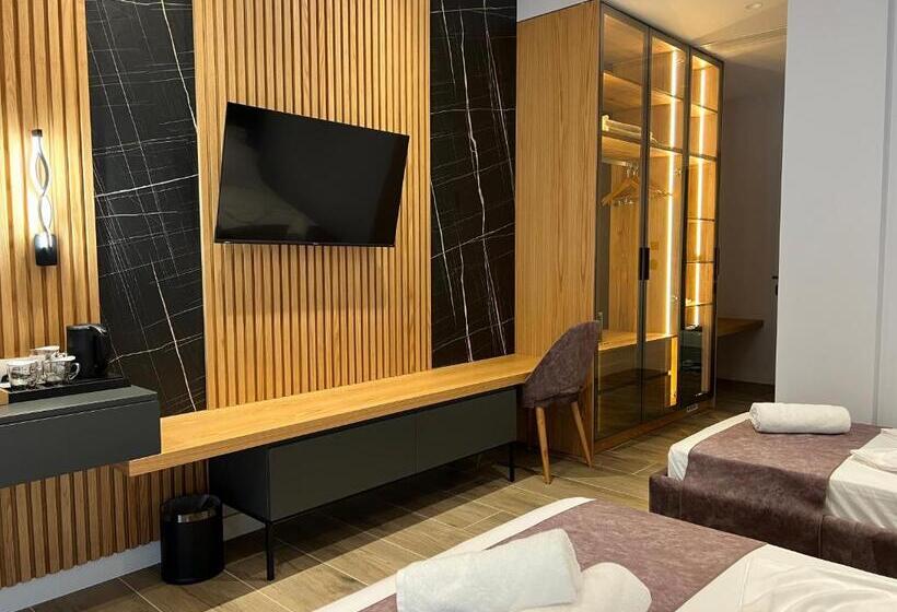 Domus Hotel & Apartments