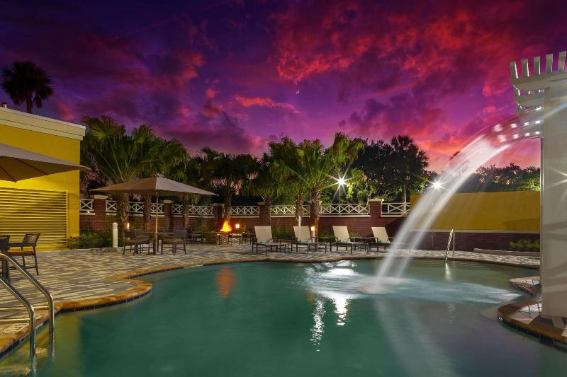 فندق Courtyard By Marriott Deland Historic Downtown