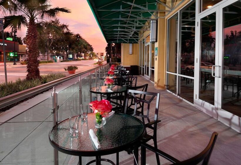 فندق Courtyard By Marriott Deland Historic Downtown