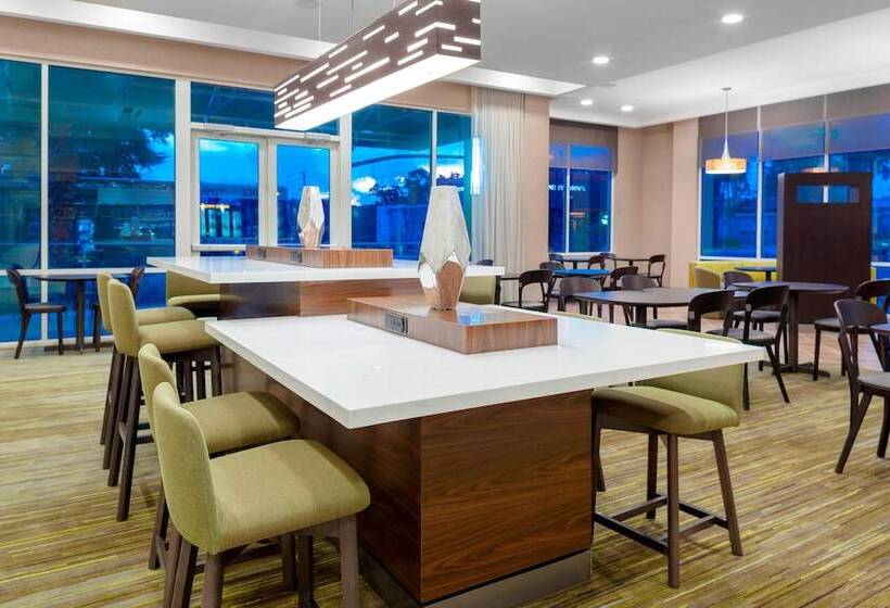 فندق Courtyard By Marriott Deland Historic Downtown