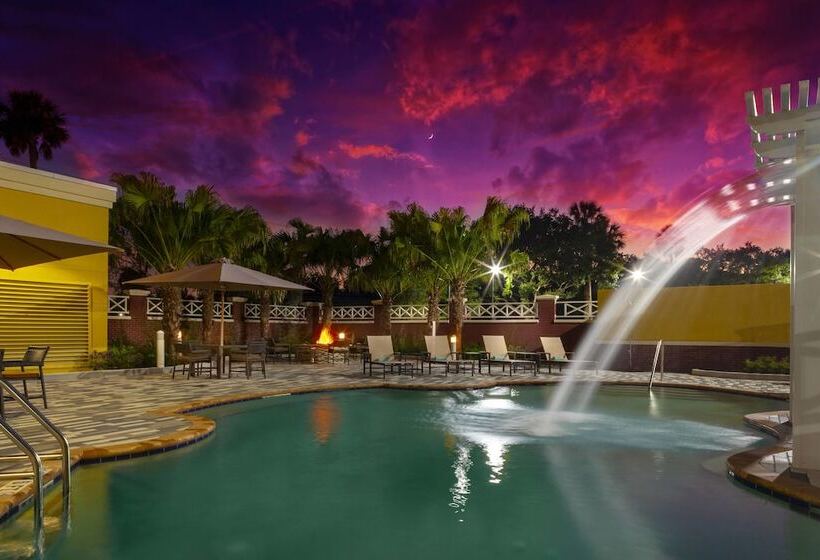 בית מלון כפרי Courtyard By Marriott Deland Historic Downtown