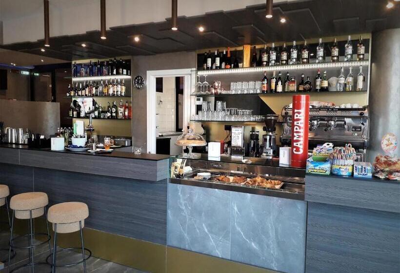 هتل Lake Como Golf