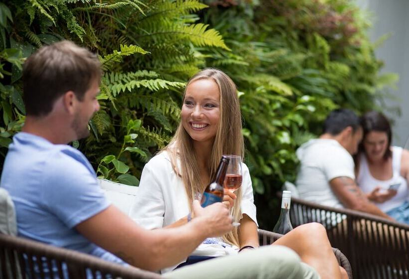 هتل Mi Pad Queenstown