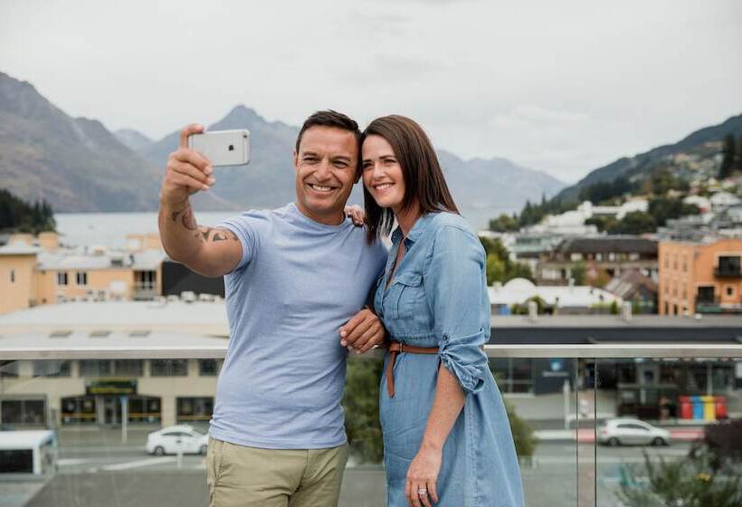 هتل Mi Pad Queenstown