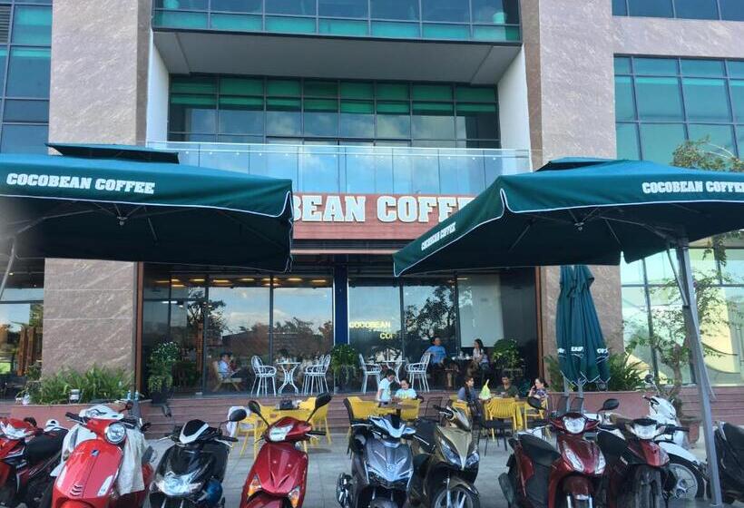 Moonlight Bay Hotel & Apartment