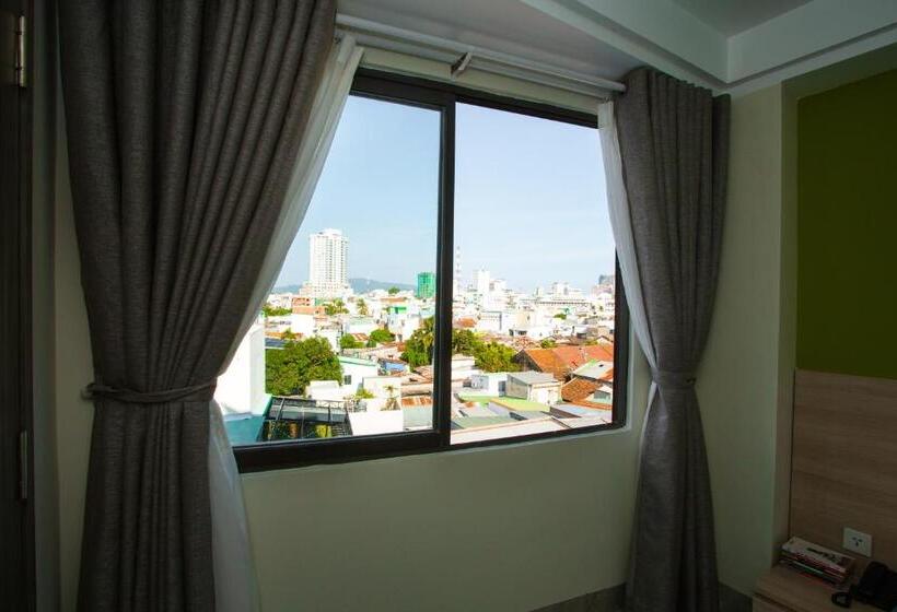 Moonlight Bay Hotel & Apartment