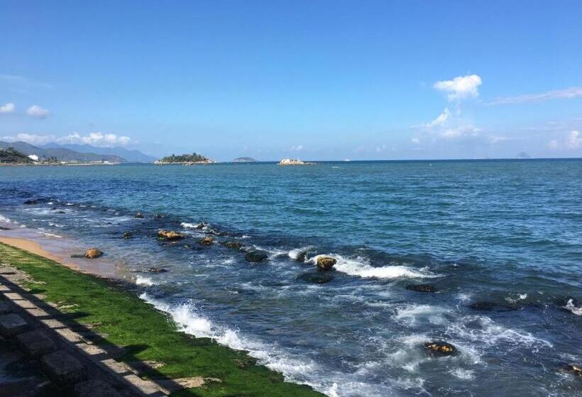 Moonlight Bay Hotel & Apartment