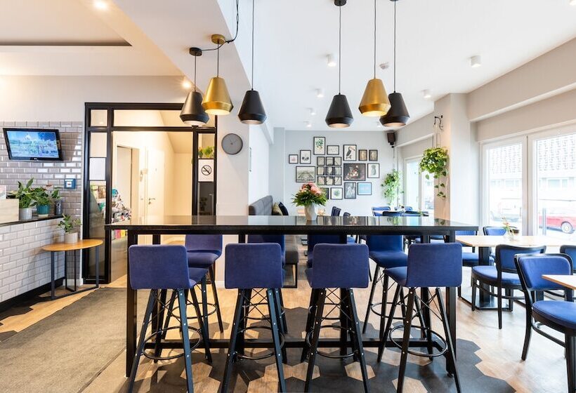 هتل Yors Boutique