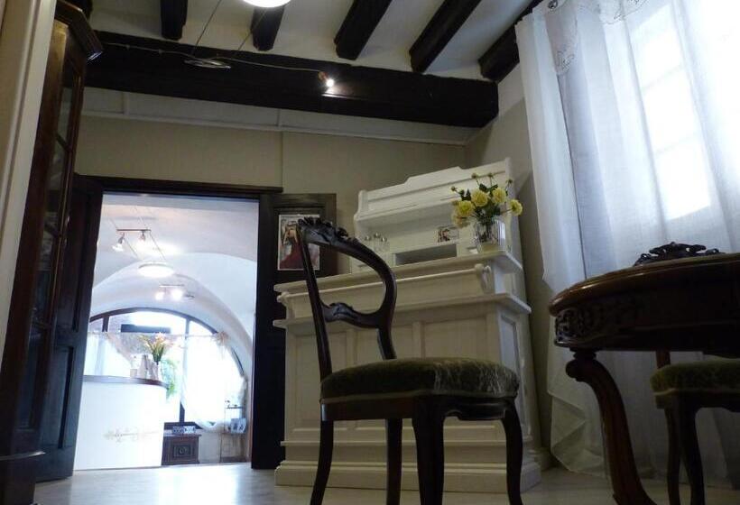 بنسيون Antico Palazzo Boutique